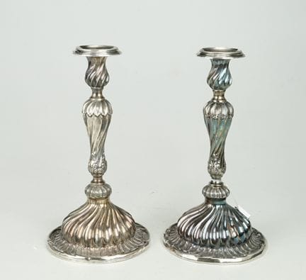 Par de candelabros venecianos de 13 lot, con base 