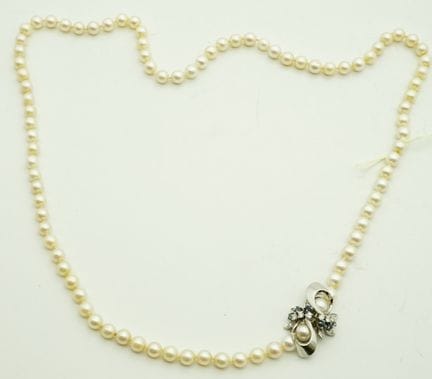 Collana di perle Akoya, chiusura 585 WG; collana c