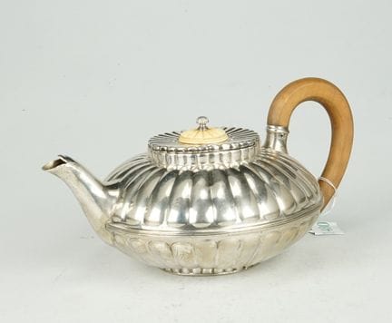 Teekanne London Regency um 1804 Mz THGequetschte K