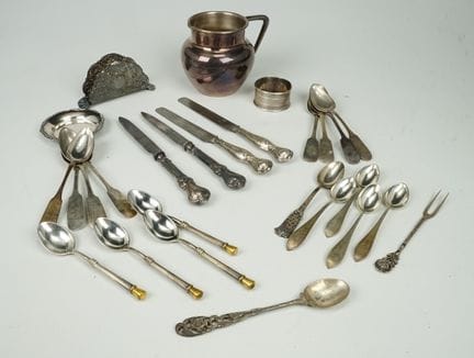 Sammlung Silber 800-925  544g24 Teile massiv + 4 T