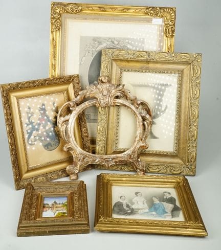 Collezione di 6 cornici dorate a polimento, XIX se