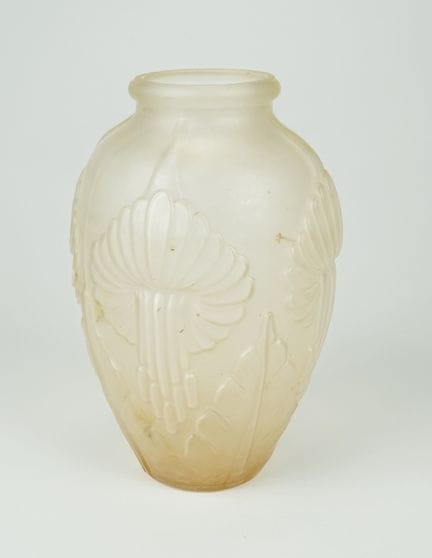 Pierre D'Avesn "Calla", satinato, epoca Art Déco. 