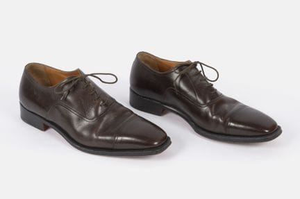 HERMES
Paio di scarpe Richelieu in pelle color cio