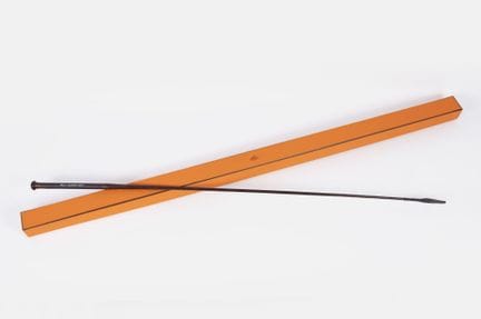 HERMES
Stained wooden dressage stick with eggplant