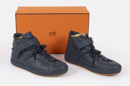 HERMES
Coppia di scarpe da ginnastica alte in pell