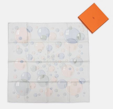 HERMES
Silk twill scarf, "Bal de bulles" design in