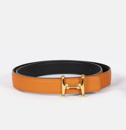HERMES
Reversible belt in black Sombrero calfskin 