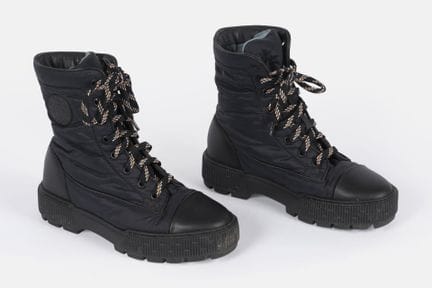 HERMES
Coppia di scarpe da ginnastica alte in tela