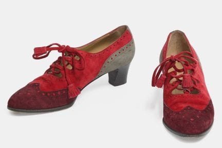 HERMES
Coppia di scarpe modello Richelieu con tacc