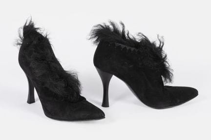 HERMES
Paire de bottines en veau velours noir, 
Po