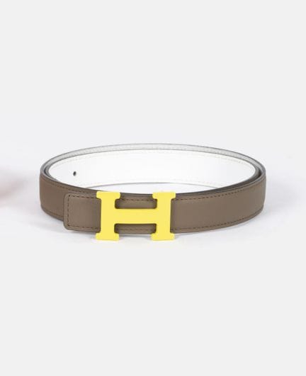 HERMES 
Reversible H-buckle belt in sombrero calfs