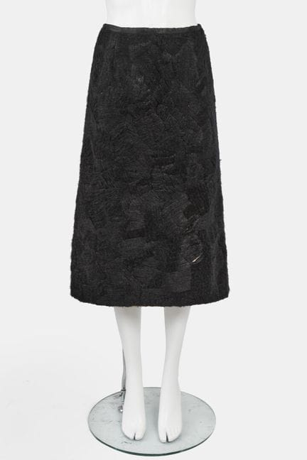 MAISON MARTIN MARGIELA
Black embroidered skirt, “J