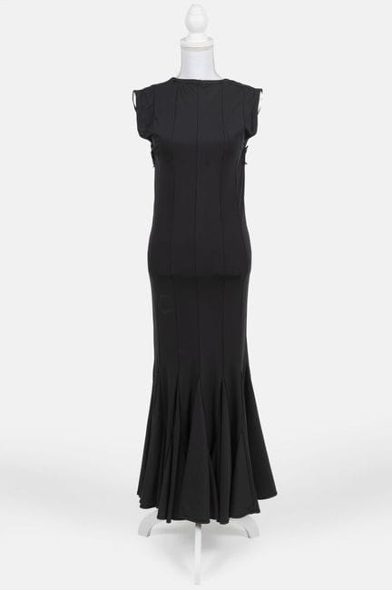 REINHARD LUTHIER
Black sleeveless mermaid-style dr