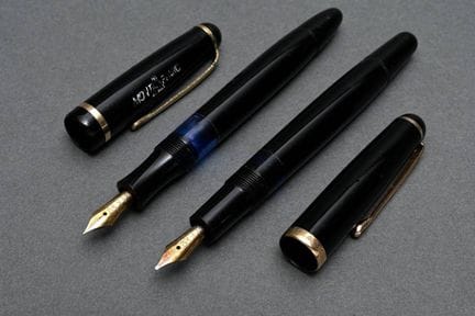 2 stylos plume à réservoir Montblanc « Meisterstüc