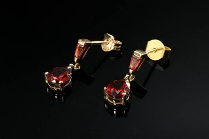 Paire de boucles d'oreilles mobiles en or jaune 58
