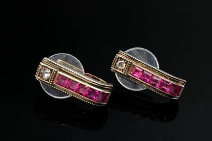Paire de boucles d'oreilles Art déco en or jaune e