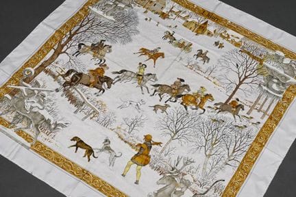 Carré en soie Hermès « L'Hiver » dans les tons écr
