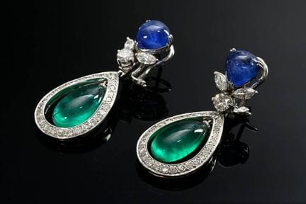 Paire de boucles d'oreilles exclusives en or blanc