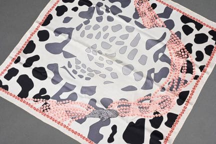 Petit carré en soie Cartier « Leopard » noir, blan