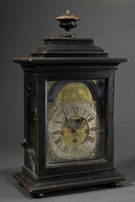 Horloge de table autrichienne dans un boîtier en b