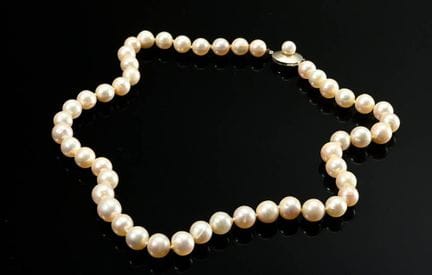 Collier ras-du-cou en perles de culture, fermoir e