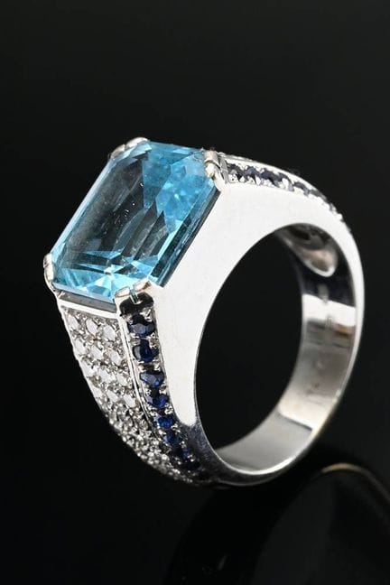 Bague Wempe en or blanc 750 avec une topaze carrée