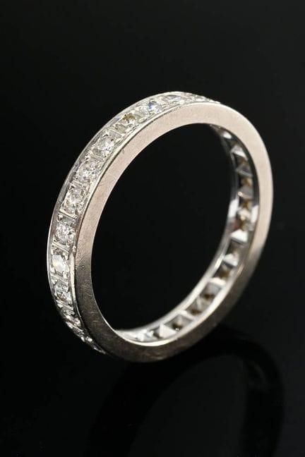 Élégante bague « Memory » en or blanc 750 sertie d