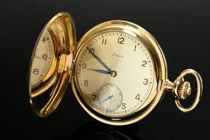Stowa 585 黄K金三盖式Savonette怀表，表冠上链，锚式机芯，黄铜表盘配蓝钢指针、阿拉