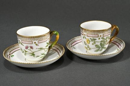 Paire de tasses à café Royal Copenhagen « Flora Da
