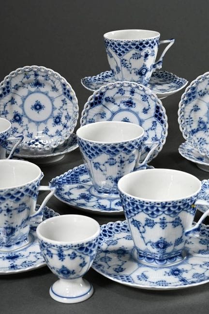 11 pièces Royal Copenhagen « Musselmalet Halbspitz