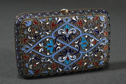 Boîte à cigarettes russe en cloisonné, de forme re