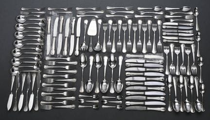 104件WMF“巴洛克3200”餐具套装，800纯银，3870克 （不含餐刀），套装包含：6把大餐刀