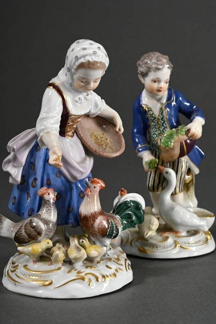 2 statuine di Meissen “Ragazza che dà da mangiare 
