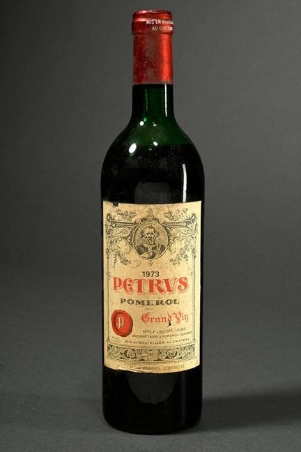 Botella de vino tinto Petrus Pomerol Grand Vin de 
