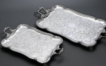 2 splendidi vassoi placcati in argento di diverse 