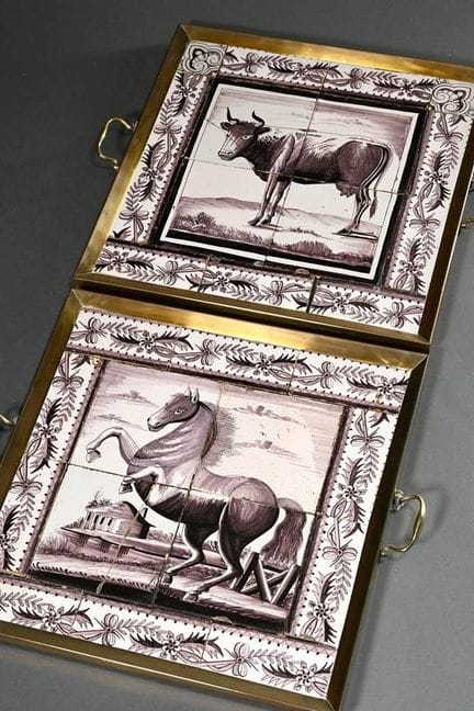 Coppia di vassoi in ottone con motivi in stile Del