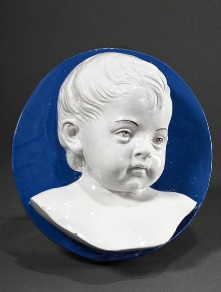 Busto di bambino in maiolica Cantagalli ispirato a