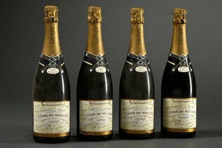 4 bouteilles sans millésime, datant des années 70 