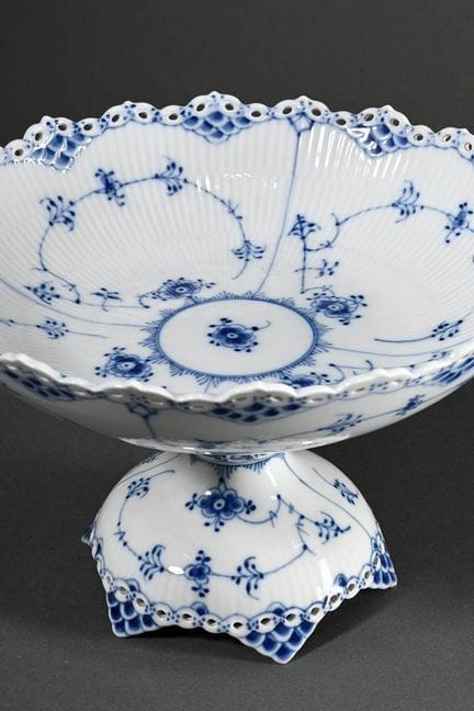 Grande assiette creuse Royal Copenhagen « Musselma