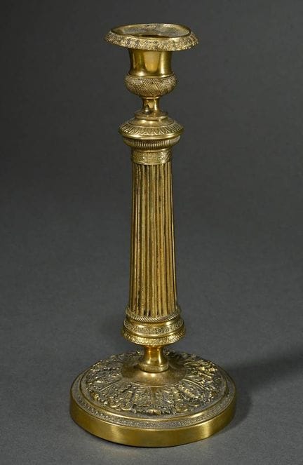 Chandelier à colonne de style Empire en bronze dor
