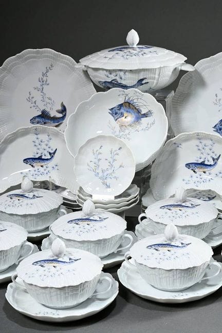61 pièces Limoges (Giraud/Medard de Nobla) Service
