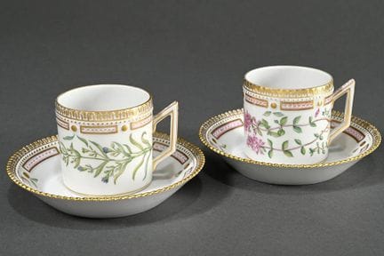 Paire de tasses à chocolat Royal Copenhagen « Flor