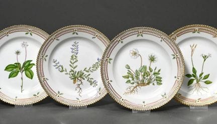 4 assiettes à dessert « Flora Danica » de Royal Co