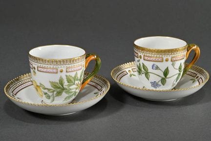 Paire de tasses à café Royal Copenhagen « Flora Da