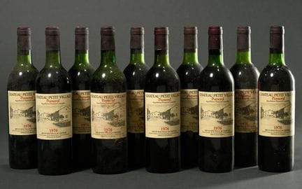 10 botellas de vino tinto Chateau Petit Village de