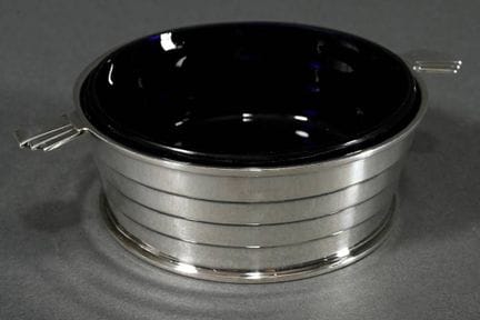 Ciotola in stile Art Déco con manici geometrici su