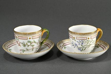 Paire de tasses à café Royal Copenhagen « Flora Da