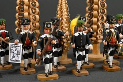 12 figurines de mineurs « Freiberger Bergparade » 