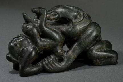 Sculpture chinoise en jade serpentine de style Han