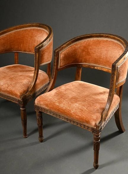 Coppia di poltrone in stile neoclassico con schien